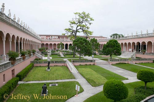 Museum Courtyard 1149